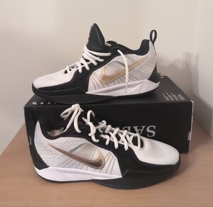 Nike Sabrina 2 Size 7Y